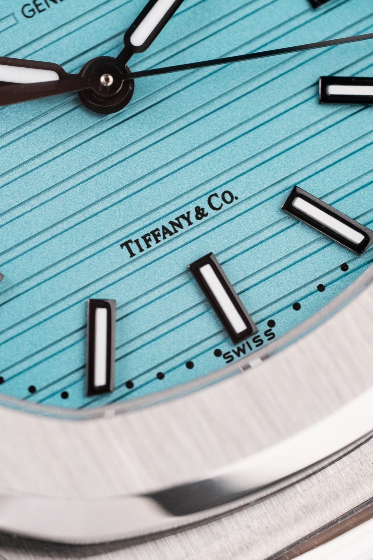 Patek Philippe Nautilus 5711 Tiffany Dial Metal Wire Watch 40mm - Image 6