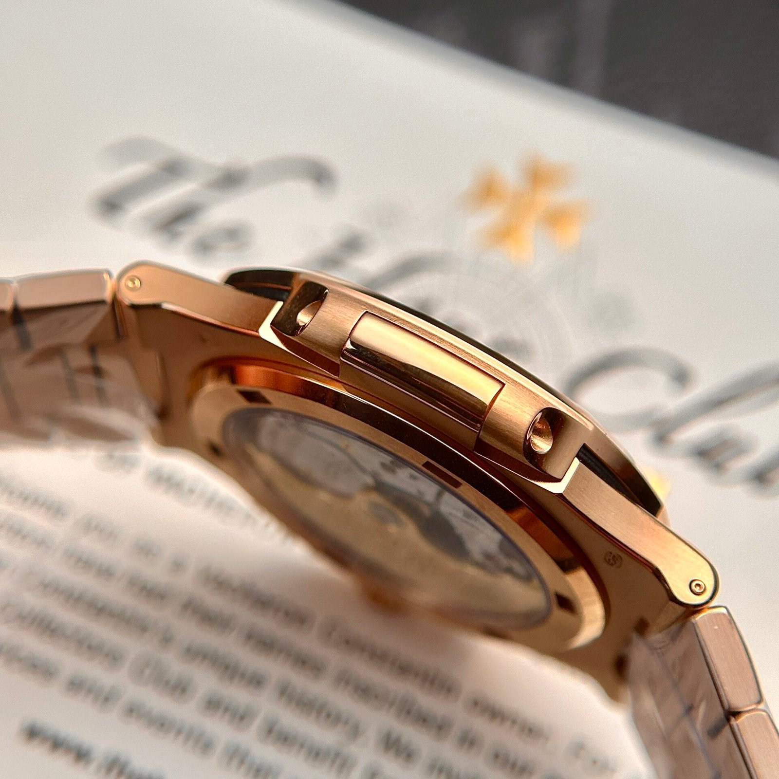 Patek Philippe Nautilus 5711 Brown Dial Rose Gold Case 40mm - Image 4