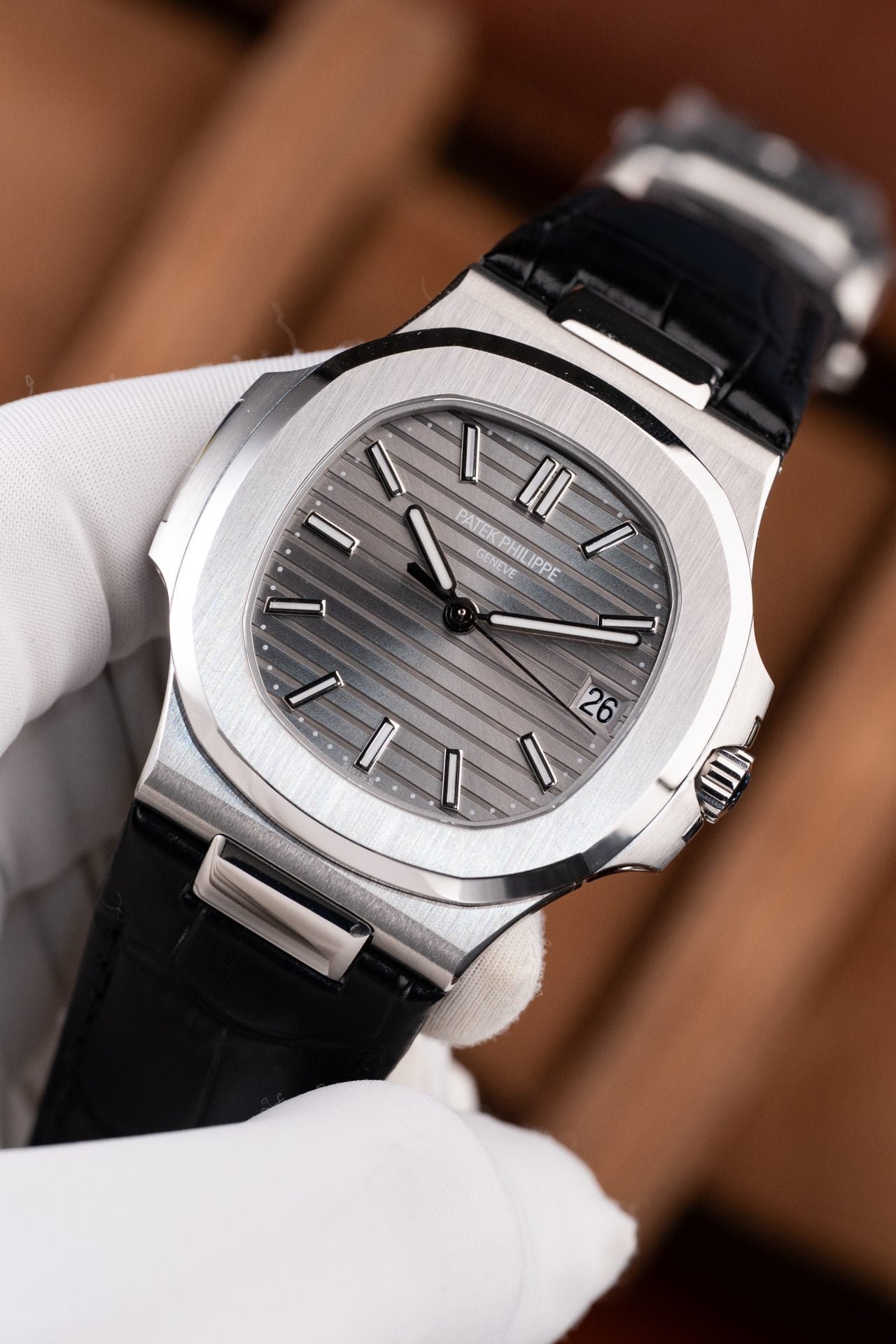 Patek Philippe Nautilus 5711 Watch Gray Dial Leather Strap 40mm - Image 3