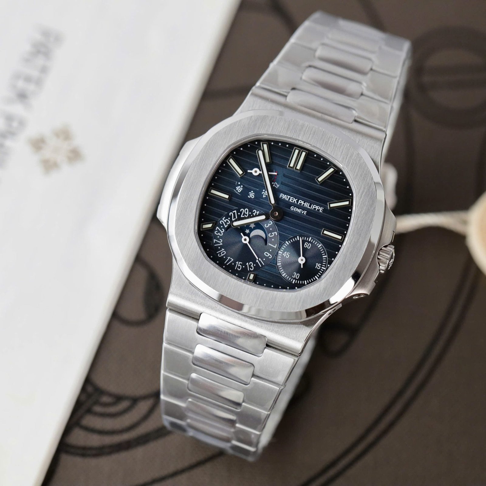 Patek Philippe Nautilus 5712 Watch Blue Dial Engraving Machine 40mm