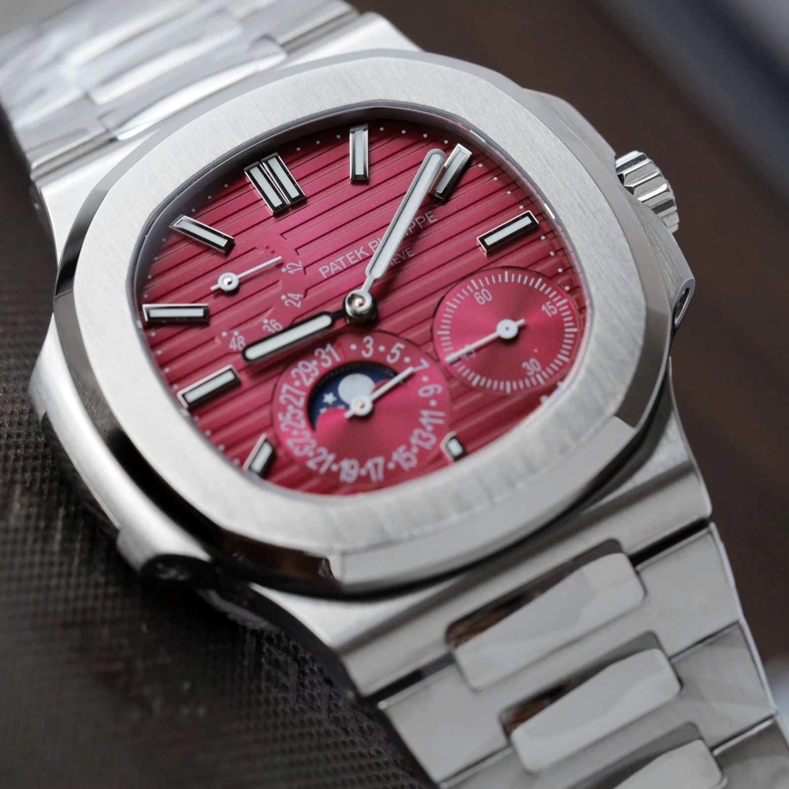 Patek Philippe Nautilus 5712 Watch Cherry Dial Metal Strap 40mm - Image 3