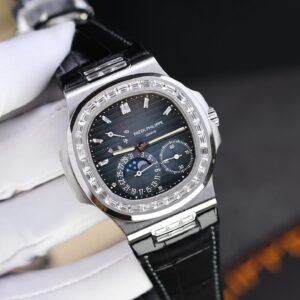 Patek Philippe Nautilus 5724 Blue Dial Watch Full Function 40mm