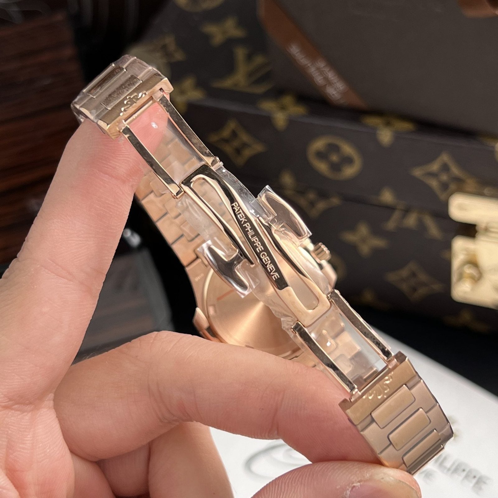 Patek Philippe Watch Nautilus 7010 White Dial Womens 32mm - Image 9