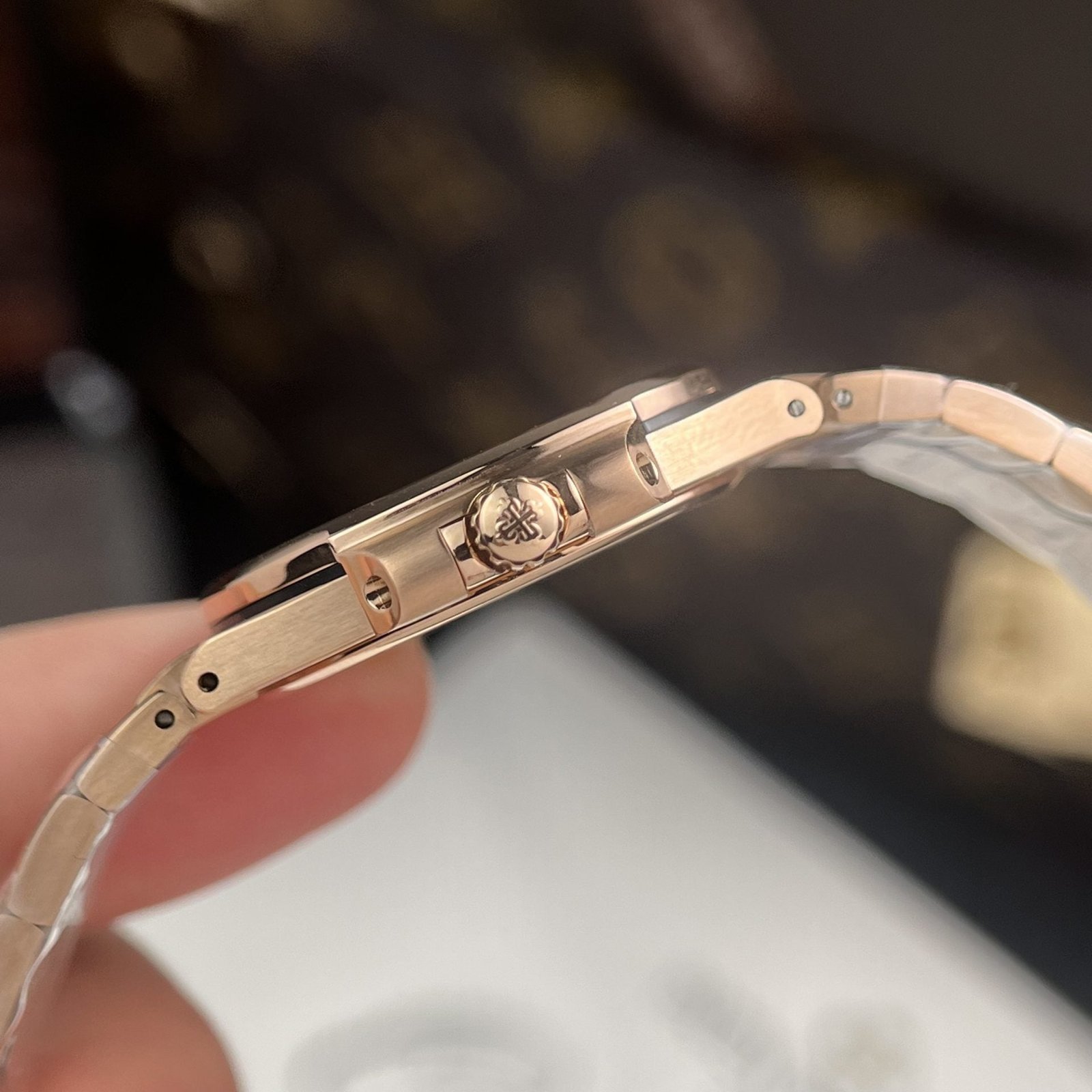 Patek Philippe Watch Nautilus 7010 White Dial Womens 32mm - Image 6