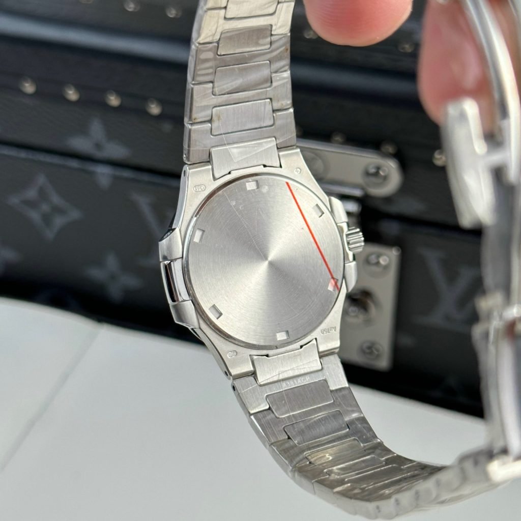 Patek Philippe Watch Nautilus 7010 Womens White Dial 32mm - Image 7