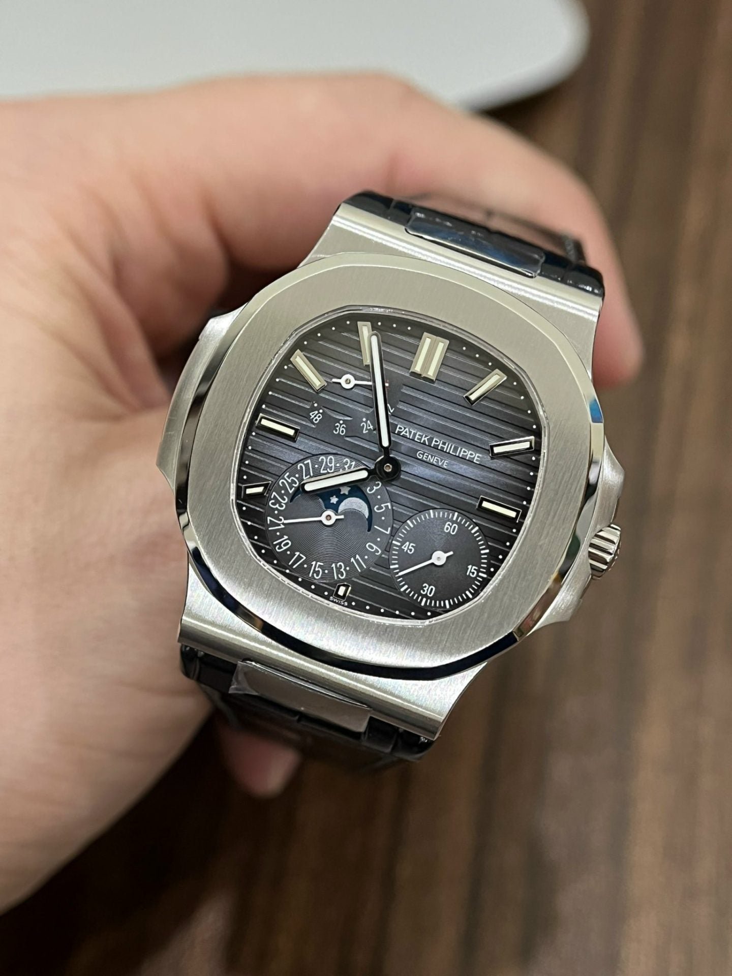 Patek Philippe Watch Nautilus 5712 Blue Dial Leather Strap 40mm - Image 3