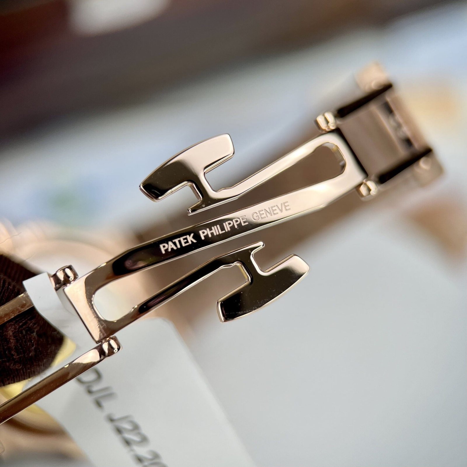 Patek Philippe Watch Nautilus 7118 Gold Wrapped White Dial 35.2mm - Image 8
