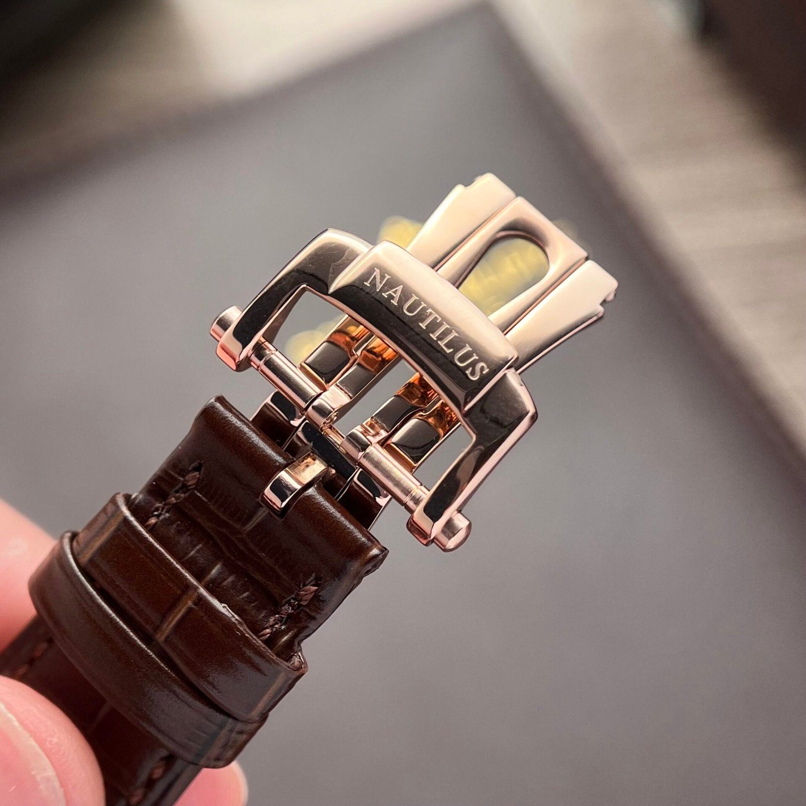 Patek Philippe Nautilus 5712 Watch Chocolate Dial 40mm - Image 8