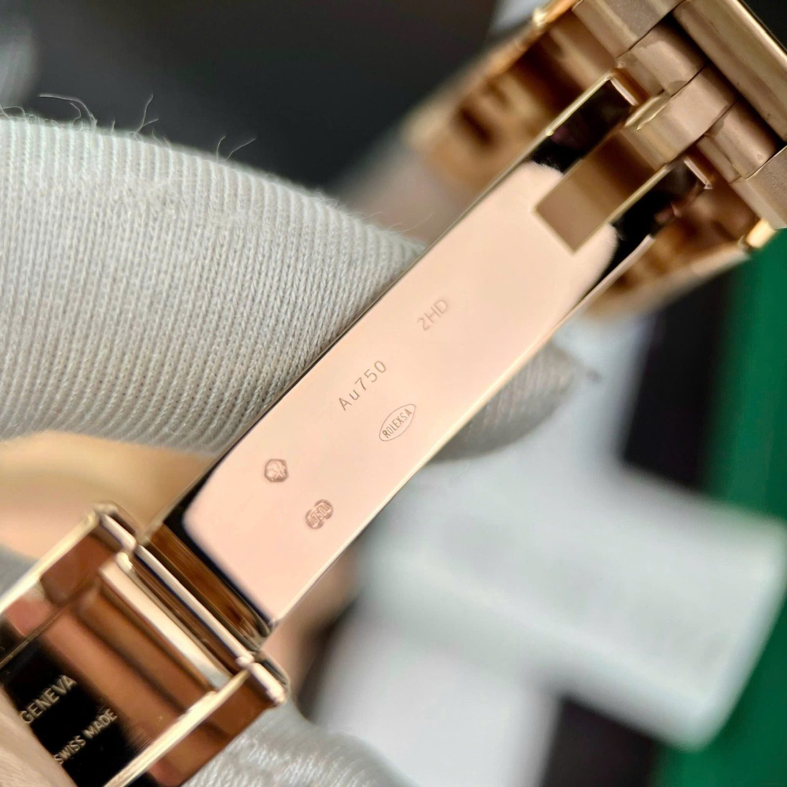 Rolex Cosmograph Daytona 116505 18K Gold Wrapped Watch 40mm - Image 8