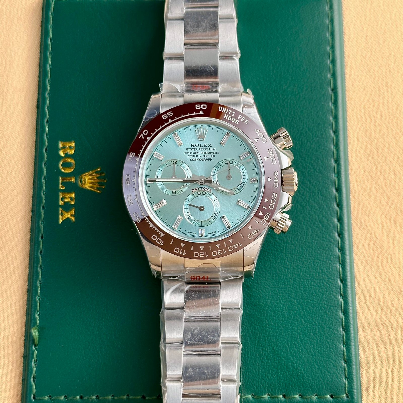 Rolex Cosmograph Daytona 116506 Watch Oyster Strap 40mm