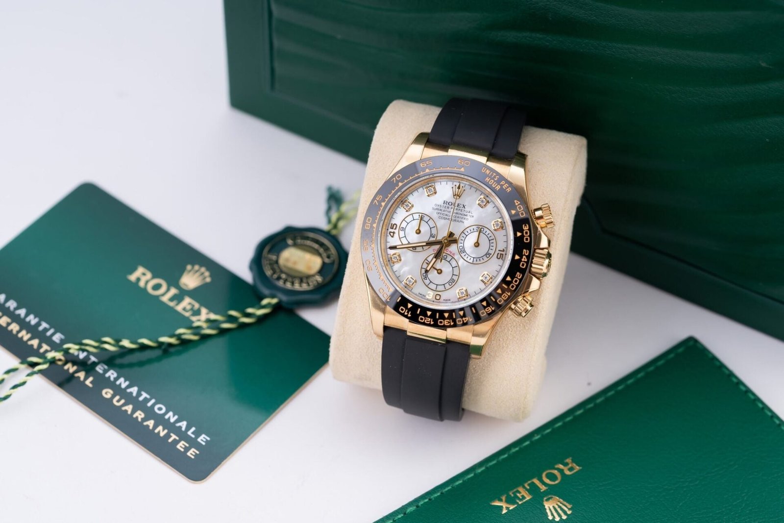 Rolex Cosmograph Daytona Mother Of Pearl & Moissanite Diamonds Dial 40mm