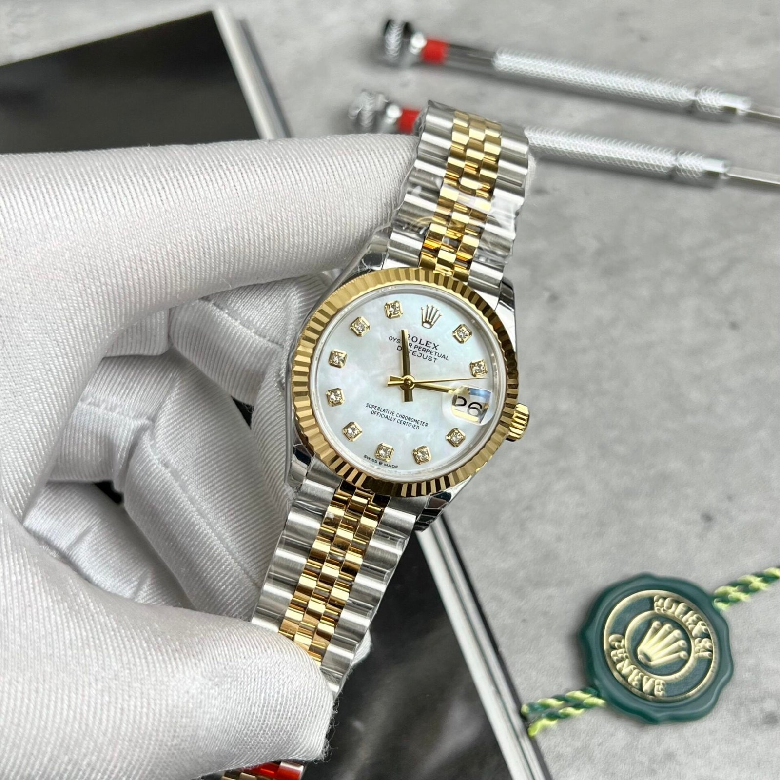 Rolex Watch Date Just Mother of Pearl Dial Demi Gold Dial 31mm - Image 2