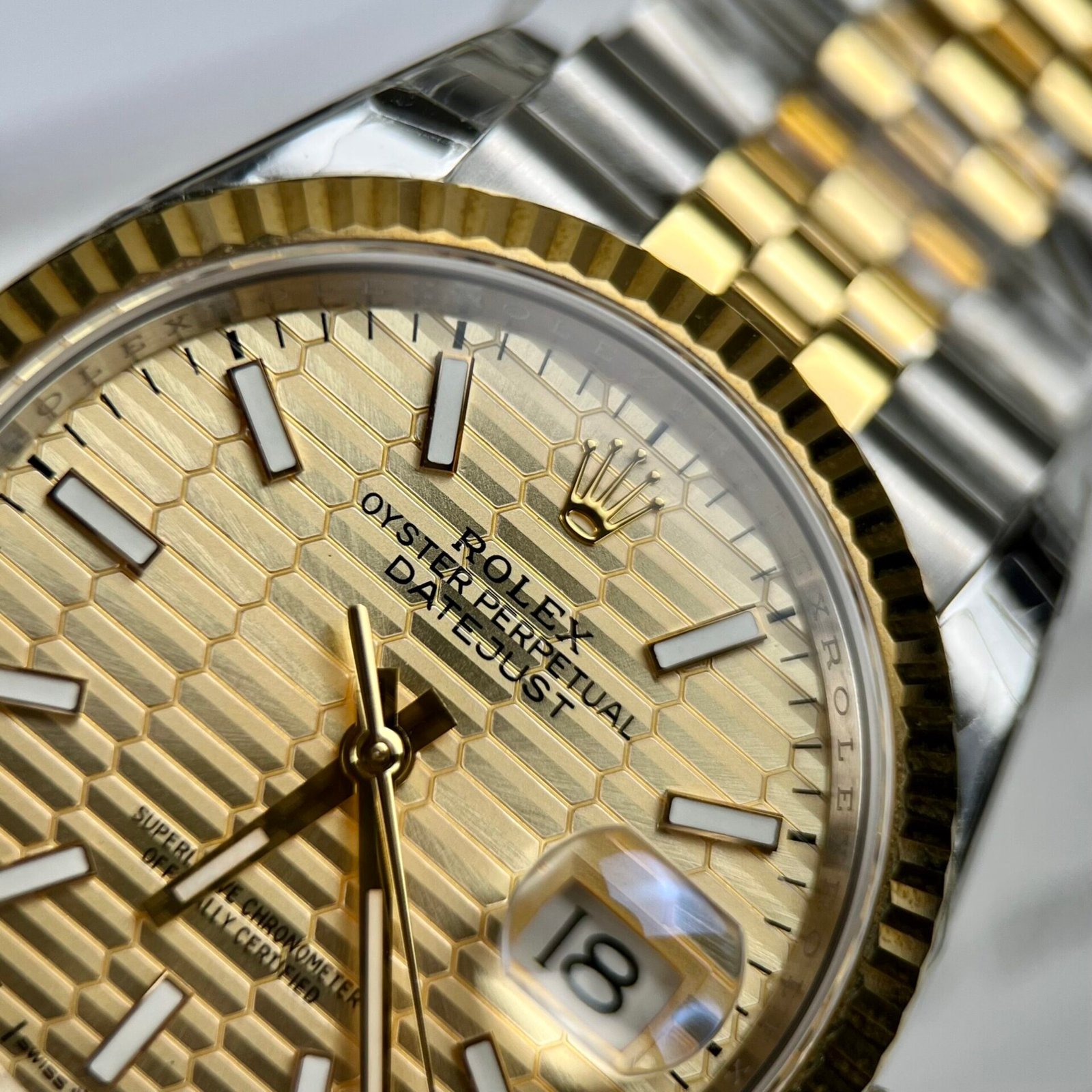 Rolex Date Just Watch Yellow Dial 36/41mm - Image 4