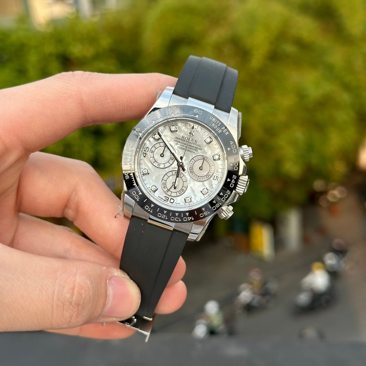 Rolex Watch Daytona Mother Of Pearl & Moissanite Diamonds Dial 40mm - Image 2