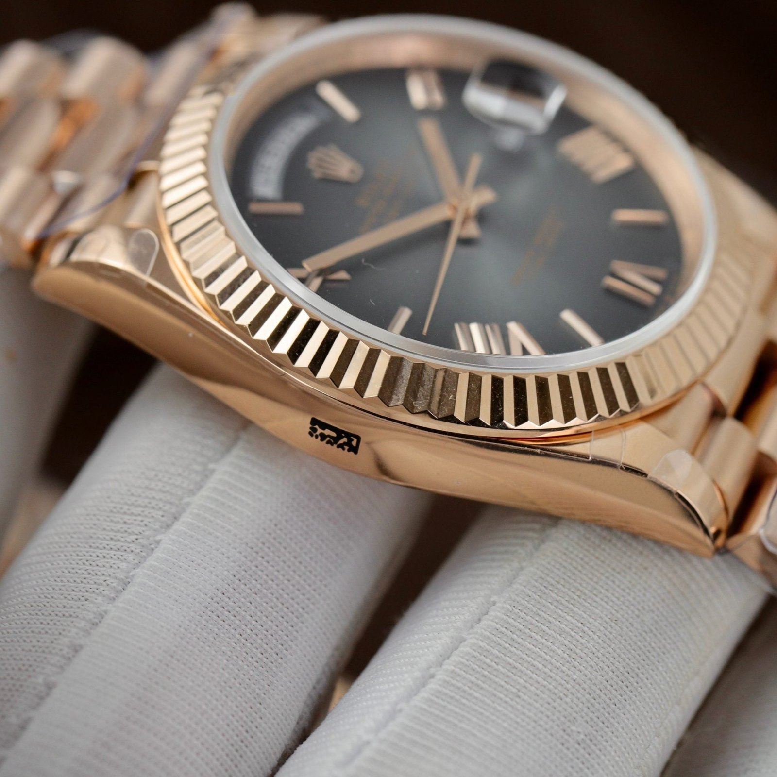 Rolex Watch Day-Date Dial Gray Ombre 40mm - Image 7