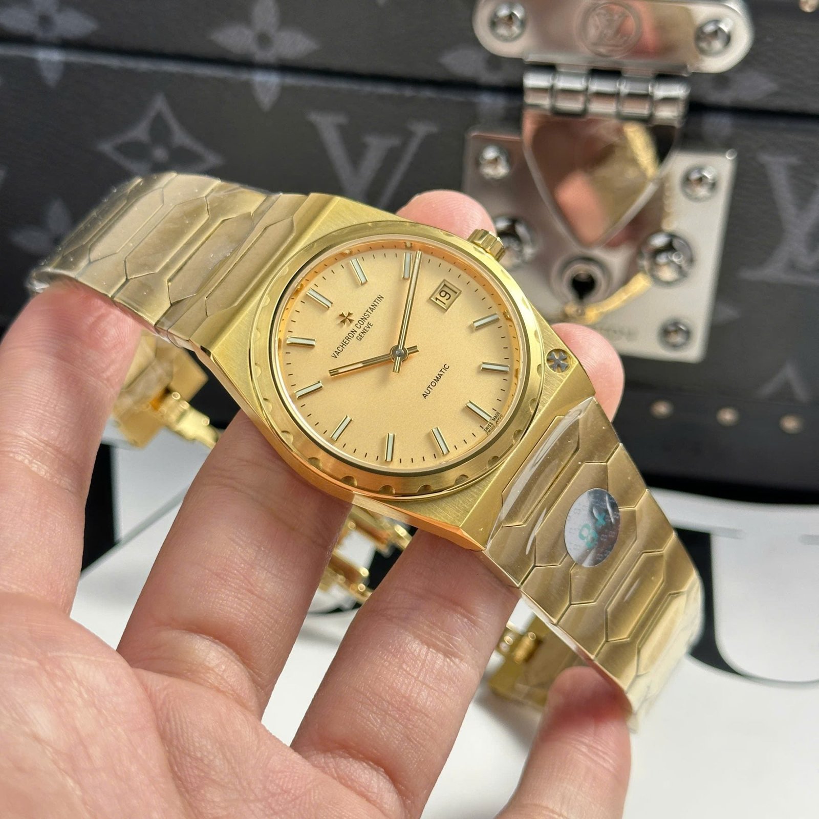 Vacheron Constantin Historiques 222 Watch Yellow 37mm - Image 3