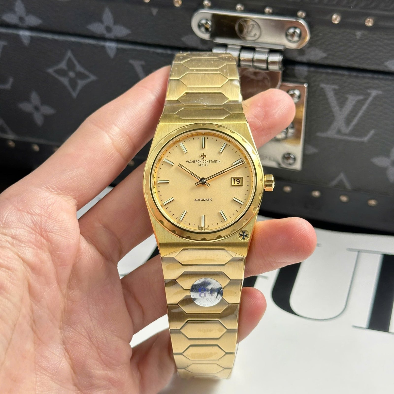 Vacheron Constantin Historiques 222 Watch Yellow 37mm