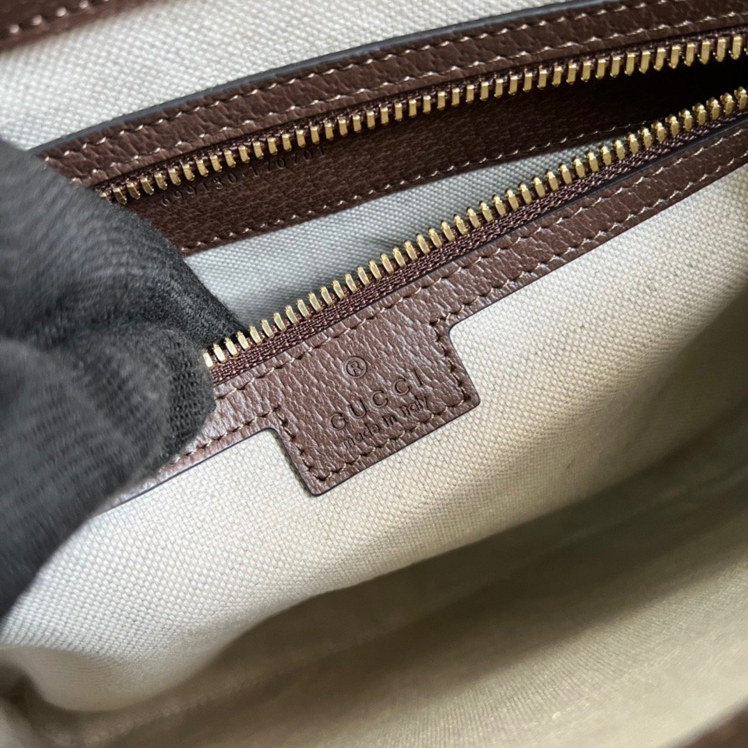 Gucci Jumbo GG Messenger Bag Camel And Ebony Jumbo GG Canvas For Women 9.6in/24.5cm - Image 4